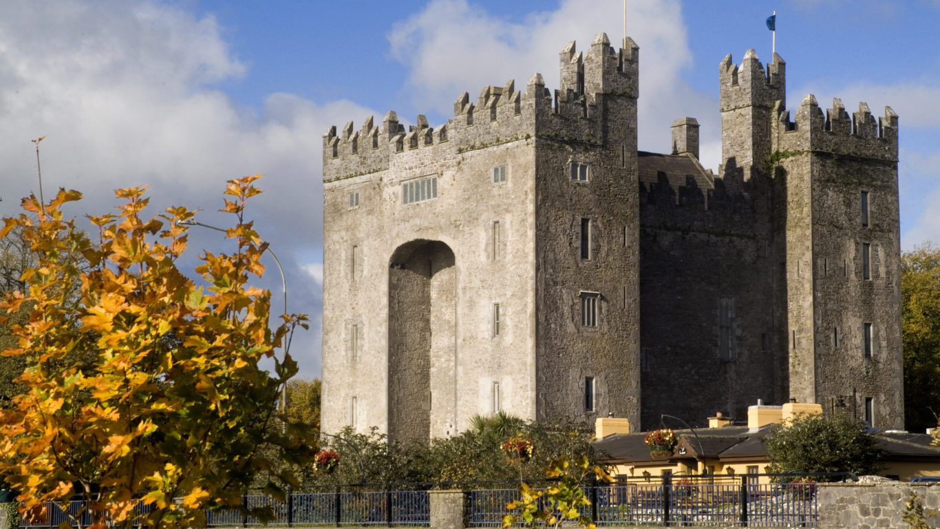 Bunratty Castle, Co_master
